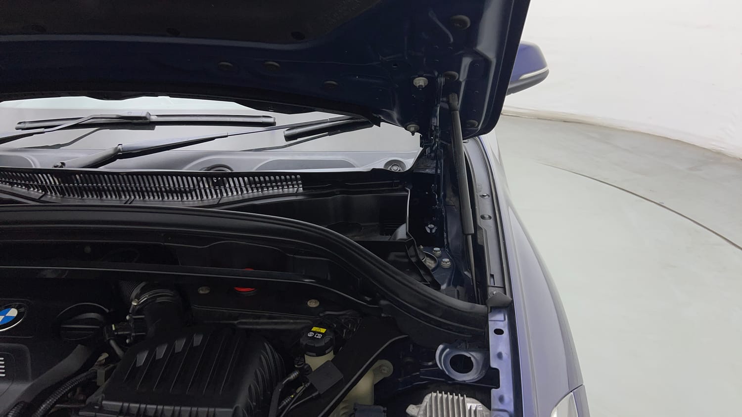 Used 2019 BMW X1 sDrive20d xLine Diesel Automatic engine ENGINE LEFT SIDE HINGE & APRON VIEW