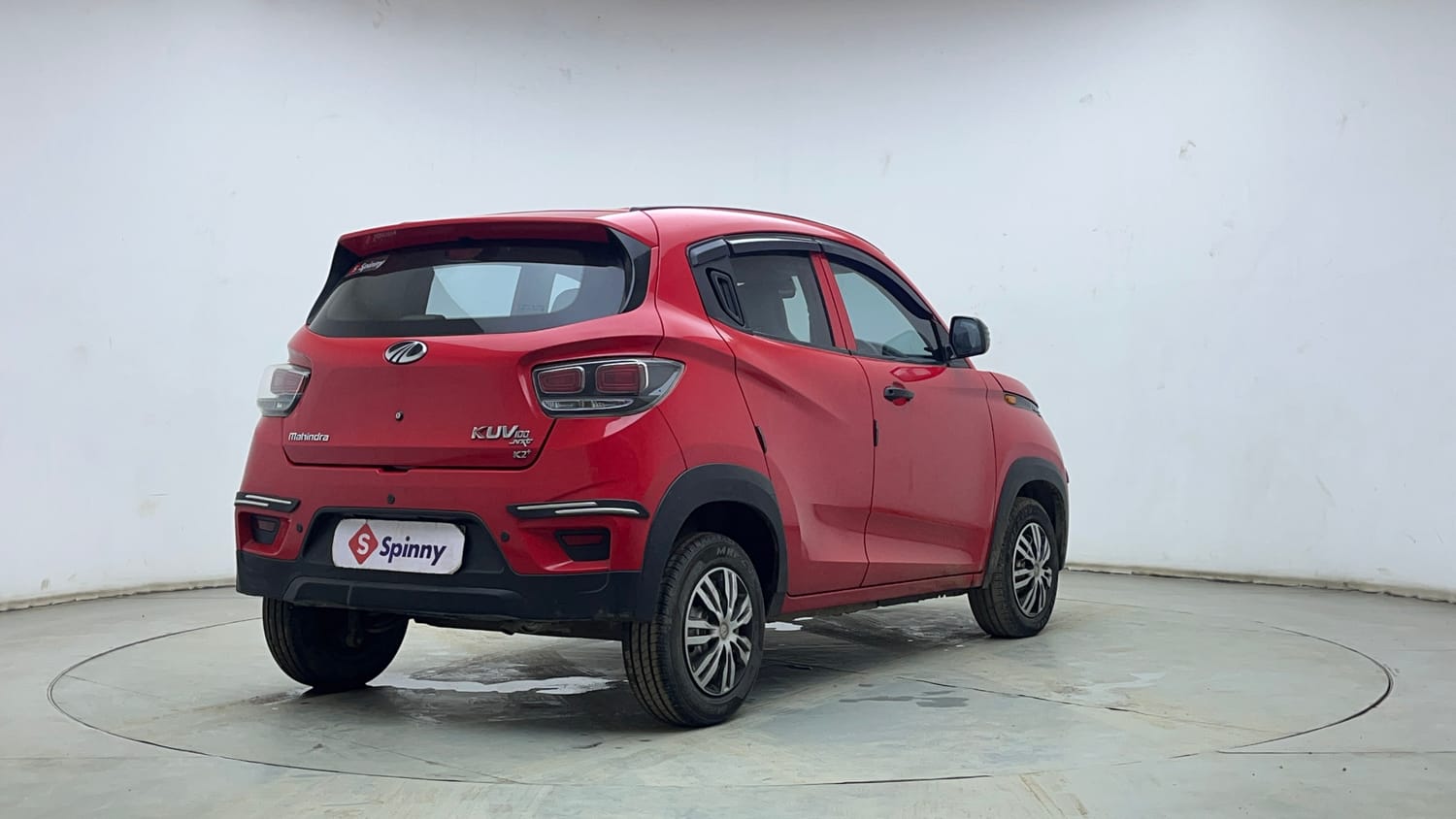 Used 2021 Mahindra KUV100 NXT K2 Plus 6 STR Petrol Manual exterior RIGHT REAR CORNER VIEW