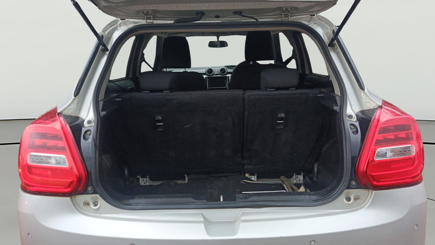 Used 2019 Maruti Suzuki Swift ZDi Plus AMT Diesel Automatic interior DICKY INSIDE VIEW