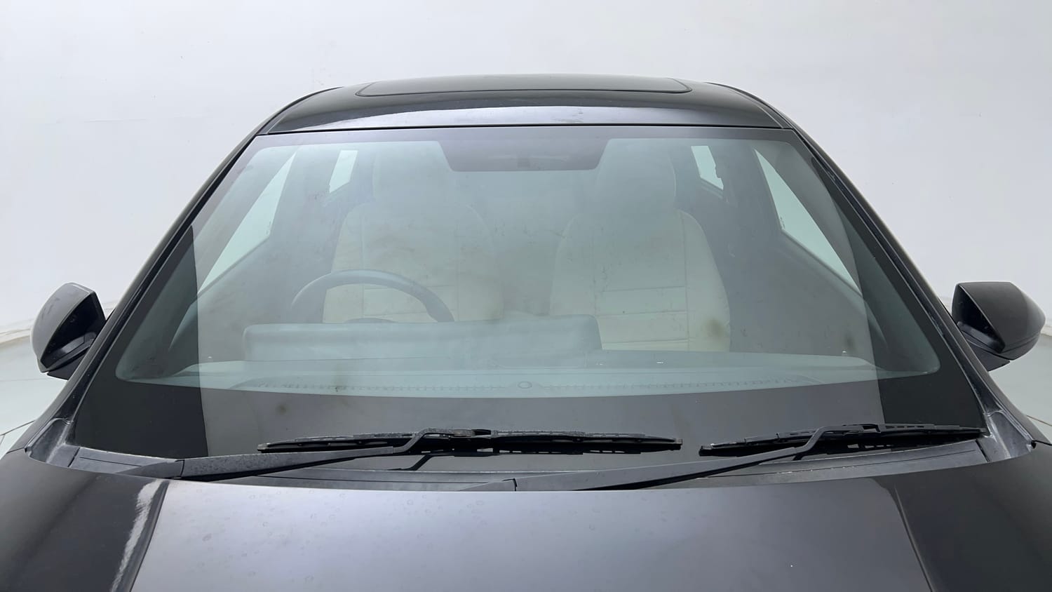Used 2023 Hyundai Verna SX 1.5 Turbo Petrol MT Petrol Manual exterior FRONT WINDSHIELD VIEW