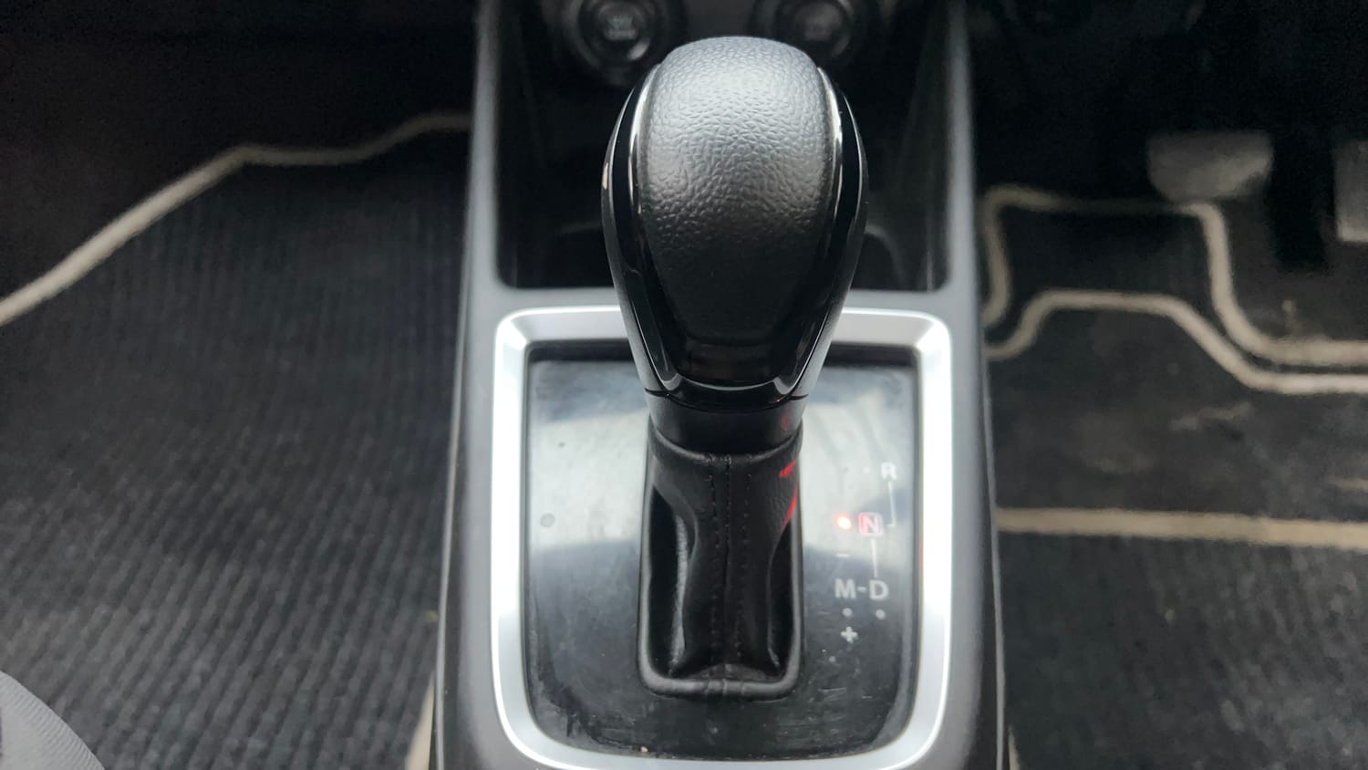 Used 2022 Maruti Suzuki Swift ZXi Plus AMT Petrol Automatic interior GEAR  KNOB VIEW