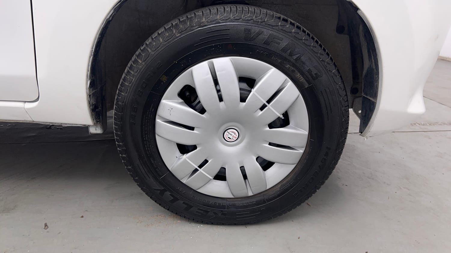 Used 2015 Maruti Suzuki Alto 800 Lxi Petrol Manual tyres RIGHT FRONT TYRE RIM VIEW
