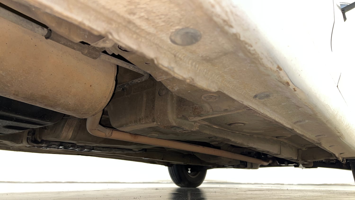 Used 2014 Hyundai Eon Era + Petrol Manual extra REAR RIGHT UNDERBODY VIEW