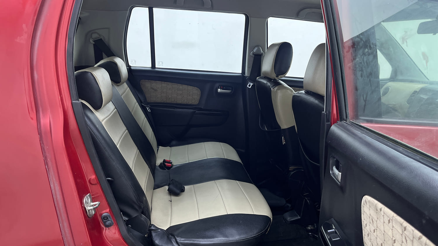 Used 2017 Maruti Suzuki Wagon R VXI+ Petrol Manual interior RIGHT SIDE REAR DOOR CABIN VIEW