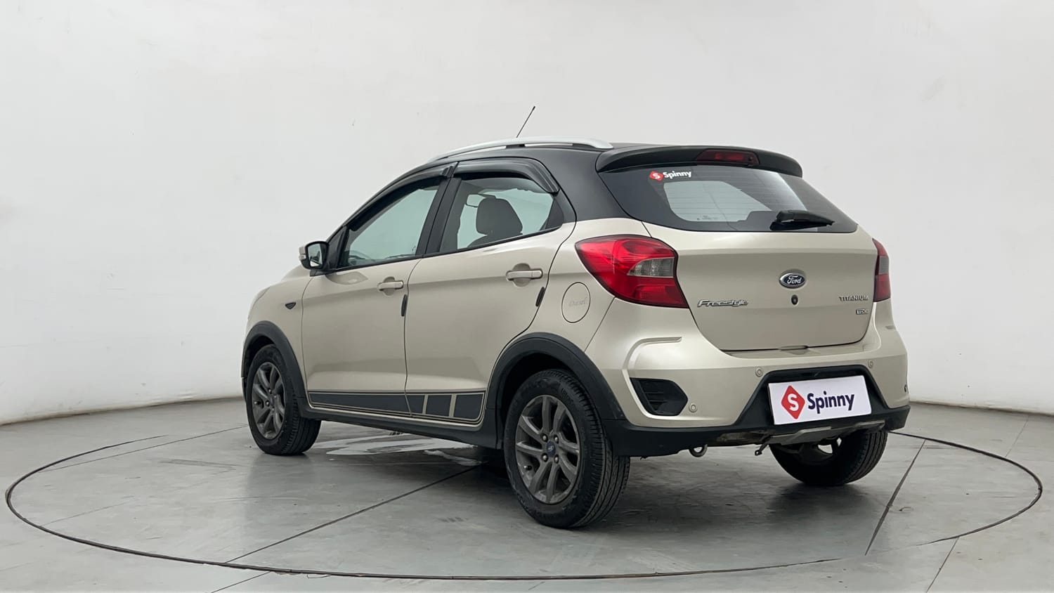 Used 2019 Ford Freestyle Titanium 1.5 TDCi Diesel Manual exterior LEFT REAR CORNER VIEW