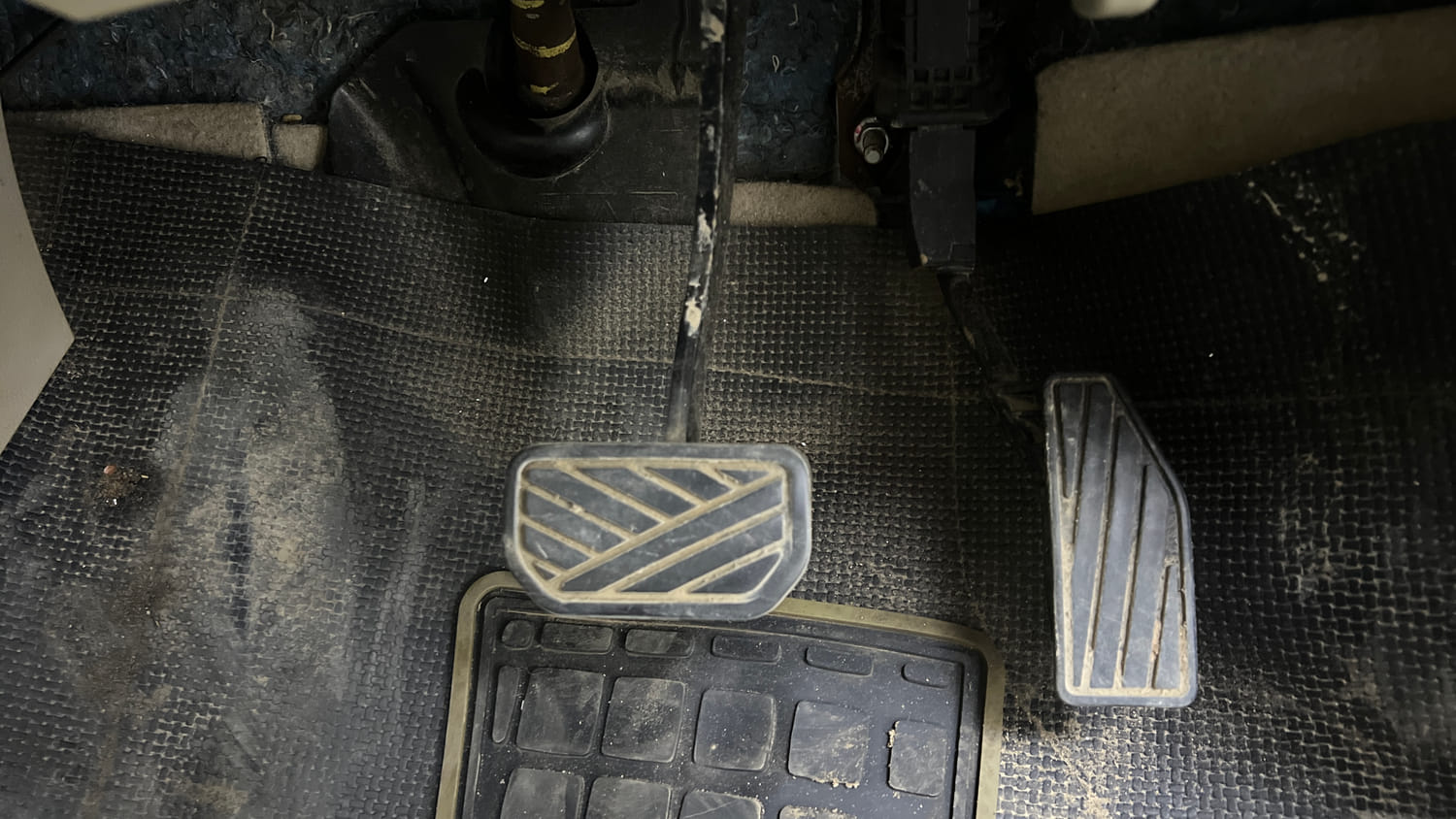 Used 2021 Maruti Suzuki New Ertiga VXi AT Petrol Automatic interior PEDALS VIEW
