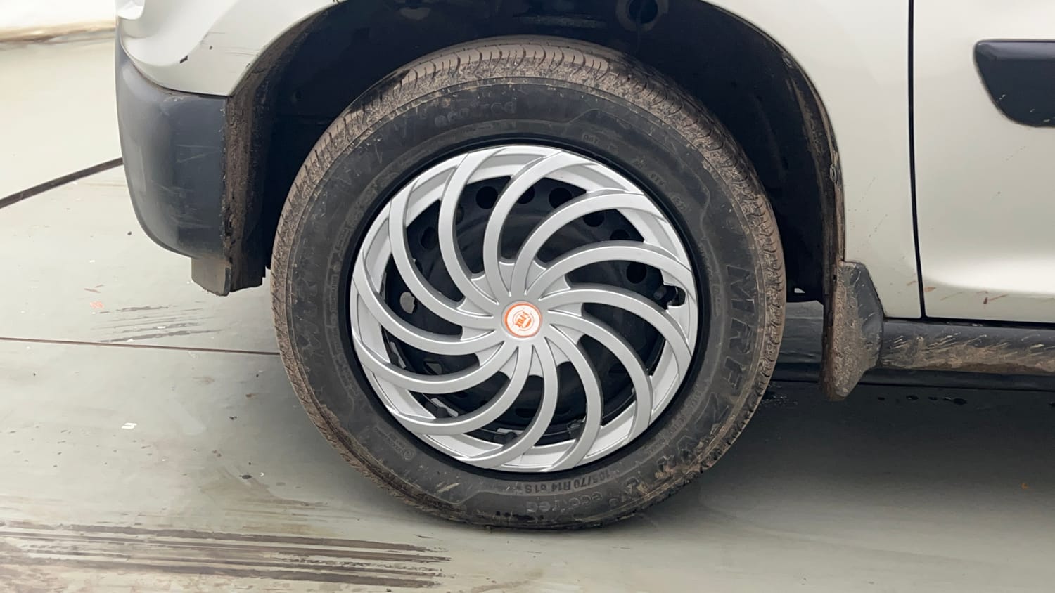 Used 2022 Maruti Suzuki S-Presso VXi (O) Petrol Manual tyres LEFT FRONT TYRE RIM VIEW