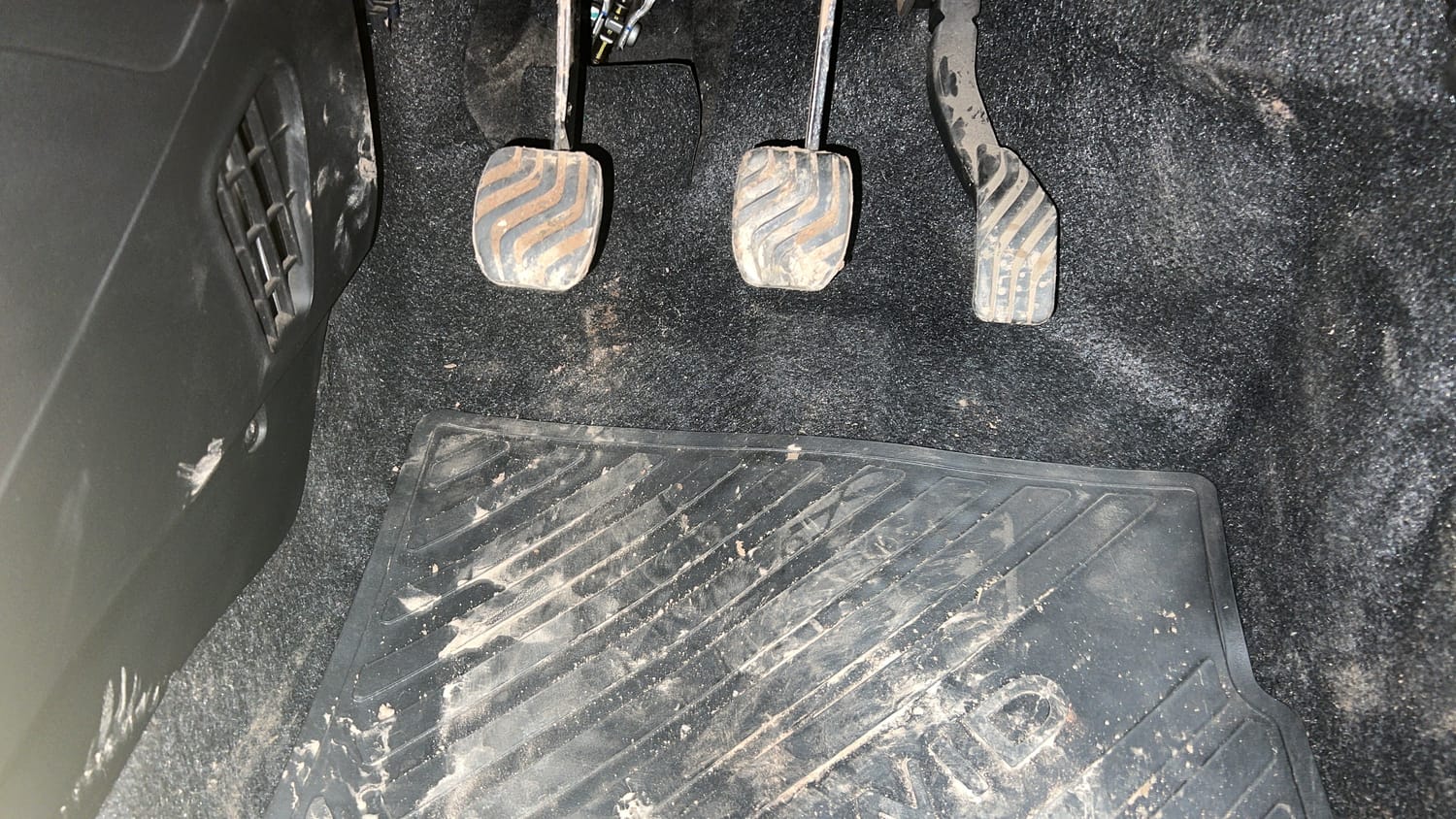 Used 2024 Renault Kwid RXT 1.0L Petrol Manual interior PEDALS VIEW