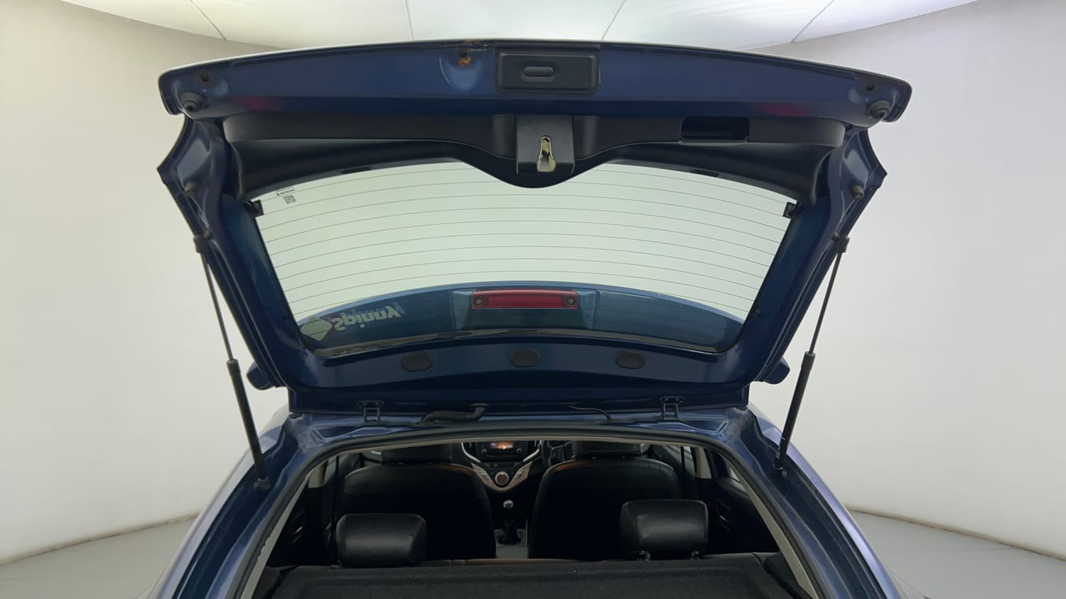 Used 2018 Maruti Suzuki Baleno Delta 1.2 Petrol Manual interior DICKY DOOR OPEN VIEW