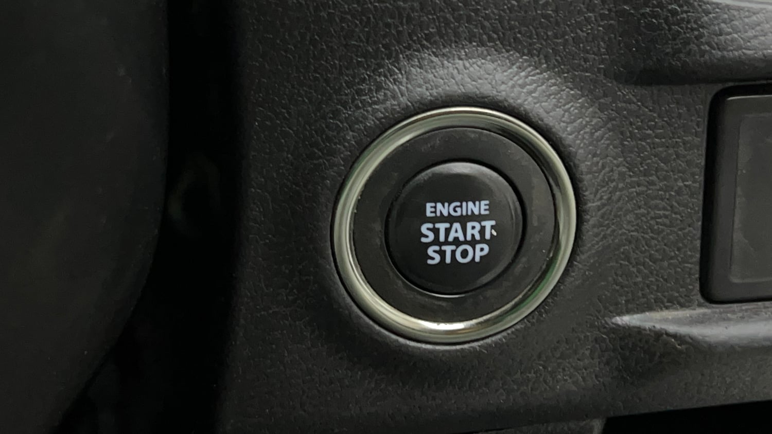 Used 2018 maruti-suzuki Vitara Brezza ZDi Plus AGS Diesel Automatic top_features Keyless start