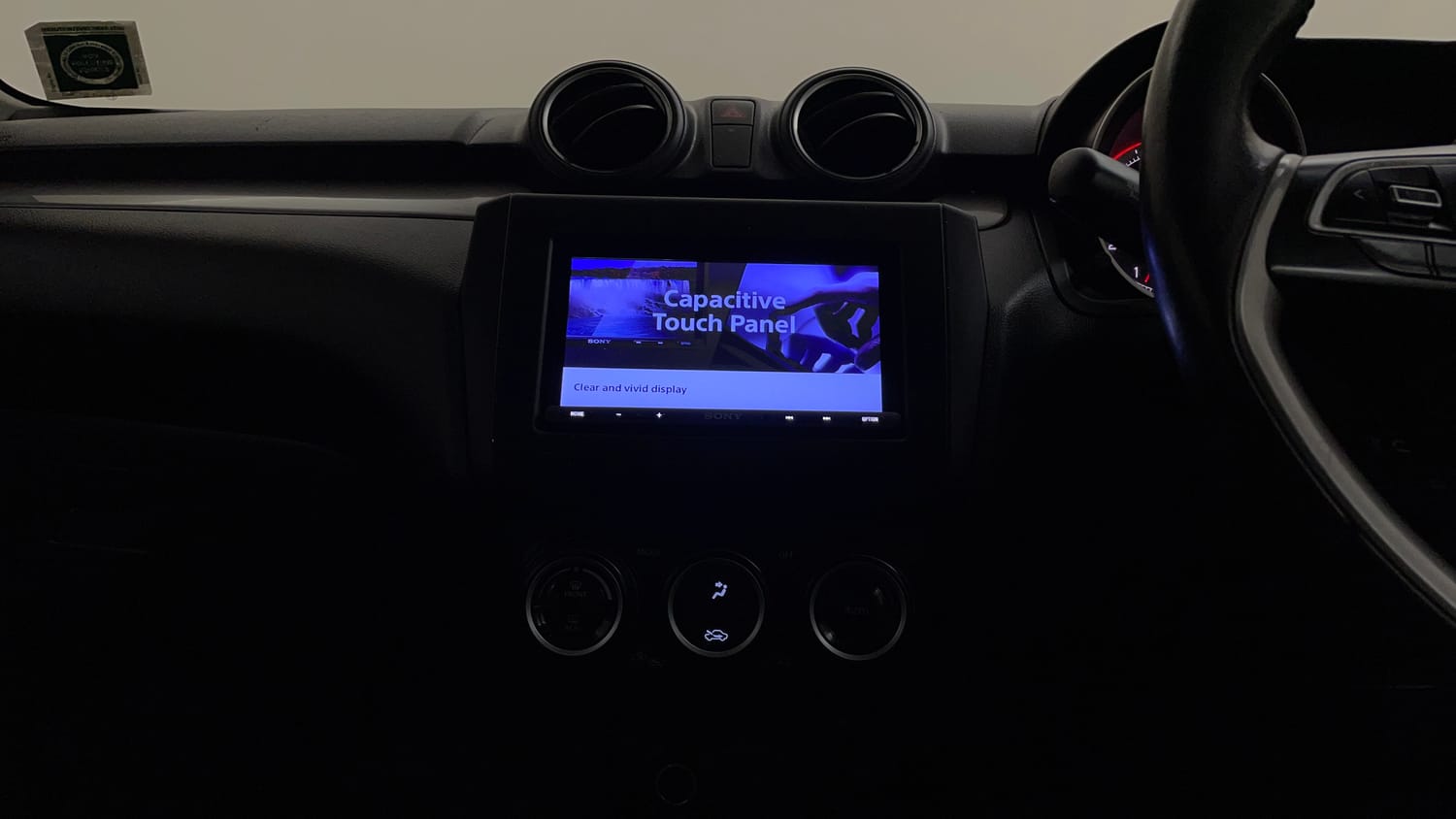 Used 2018 Maruti Suzuki Swift ZXi AMT Petrol Automatic interior MUSIC SYSTEM & AC CONTROL VIEW