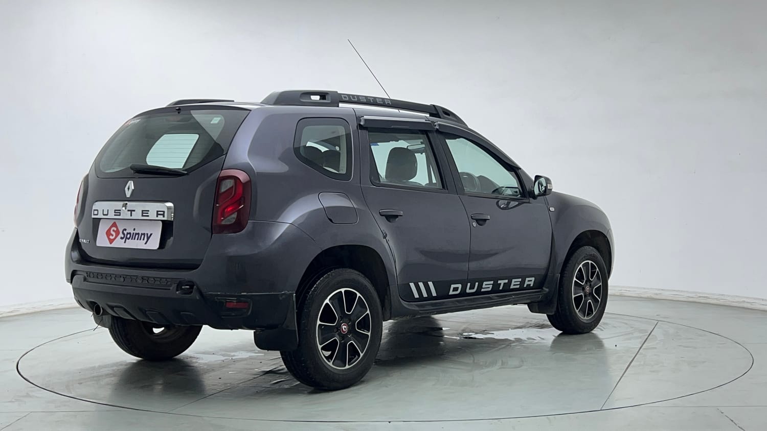 Used 2017 Renault Duster RXS CVT Petrol Automatic exterior RIGHT REAR CORNER VIEW