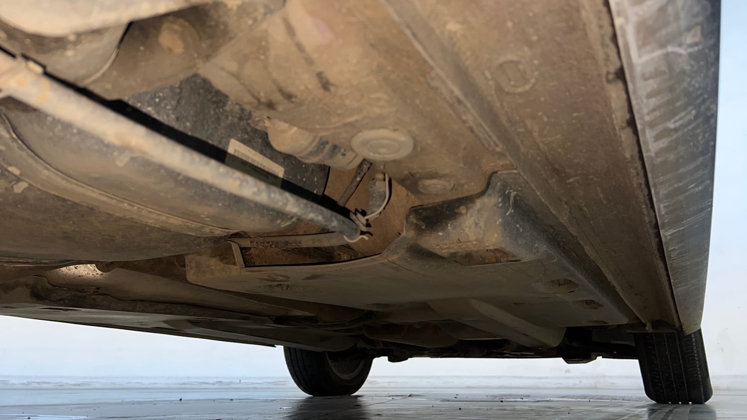 Used 2019 Volkswagen Vento Highline 1.2 (P) AT Petrol Automatic extra REAR RIGHT UNDERBODY VIEW