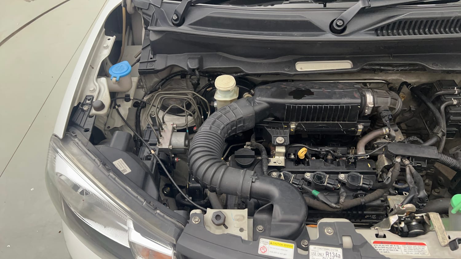 Used 2022 Maruti Suzuki S-Presso VXi (O) Petrol Manual engine ENGINE RIGHT SIDE VIEW