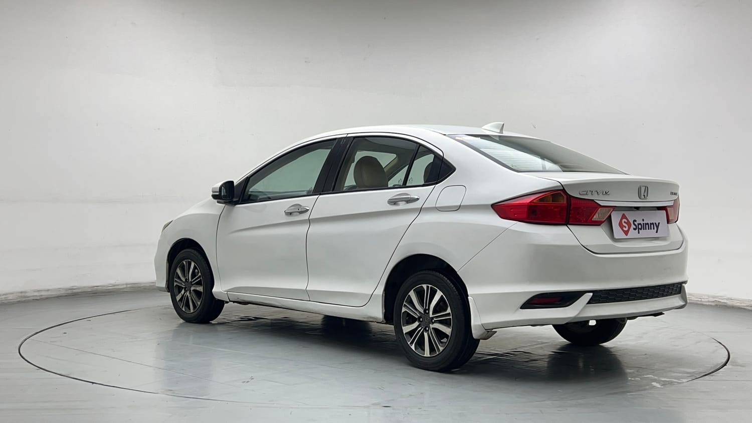 Used 2017 Honda City V CVT Petrol Petrol Automatic exterior LEFT REAR CORNER VIEW