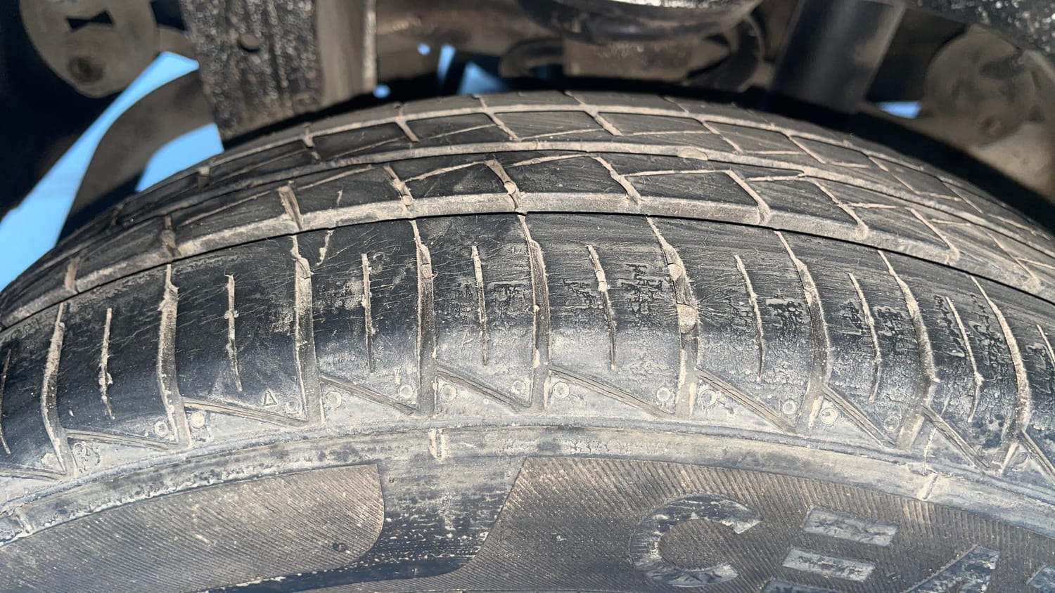 Used 2022 Maruti Suzuki Alto 800 LXi (O) CNG Cng Manual tyres RIGHT REAR TYRE TREAD VIEW