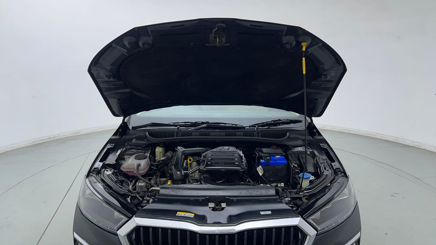 Used 2022 Skoda Slavia Ambition 1.0L TSI MT Petrol Manual engine ENGINE & BONNET OPEN FRONT VIEW