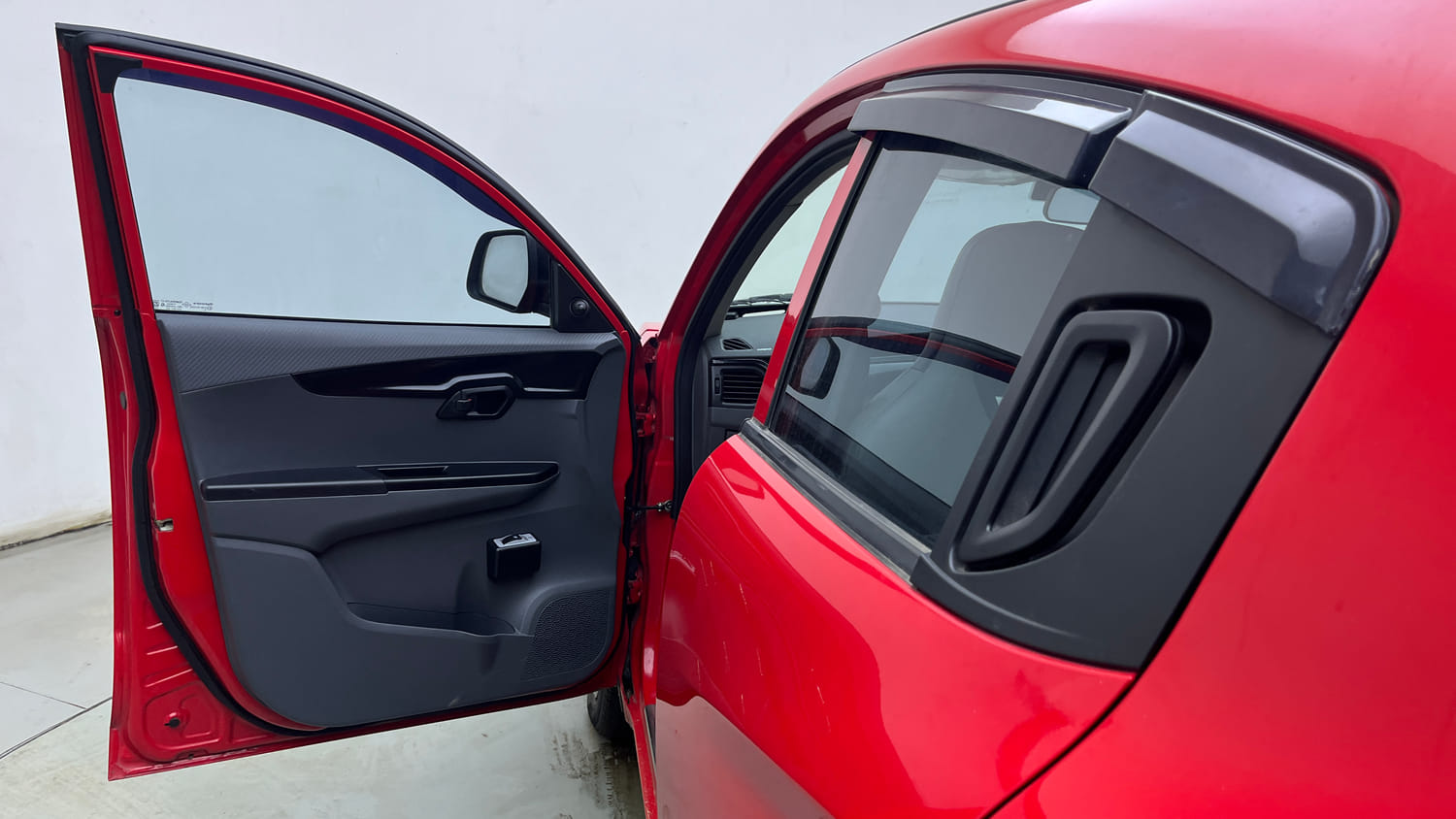 Used 2021 Mahindra KUV100 NXT K2 Plus 6 STR Petrol Manual interior LEFT FRONT DOOR OPEN VIEW
