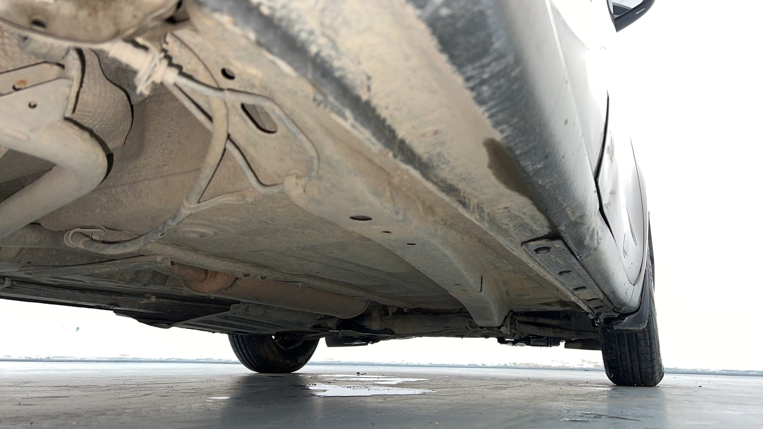 Used 2020 Maruti Suzuki Dzire VXi Petrol Manual extra REAR RIGHT UNDERBODY VIEW