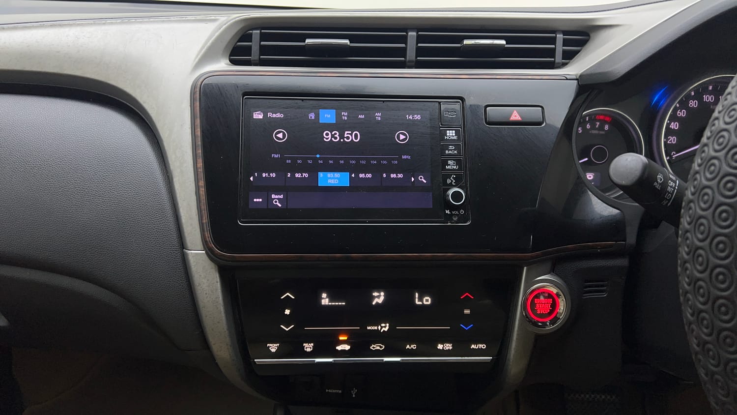 Used 2017 Honda City V CVT Petrol Petrol Automatic interior MUSIC SYSTEM & AC CONTROL VIEW