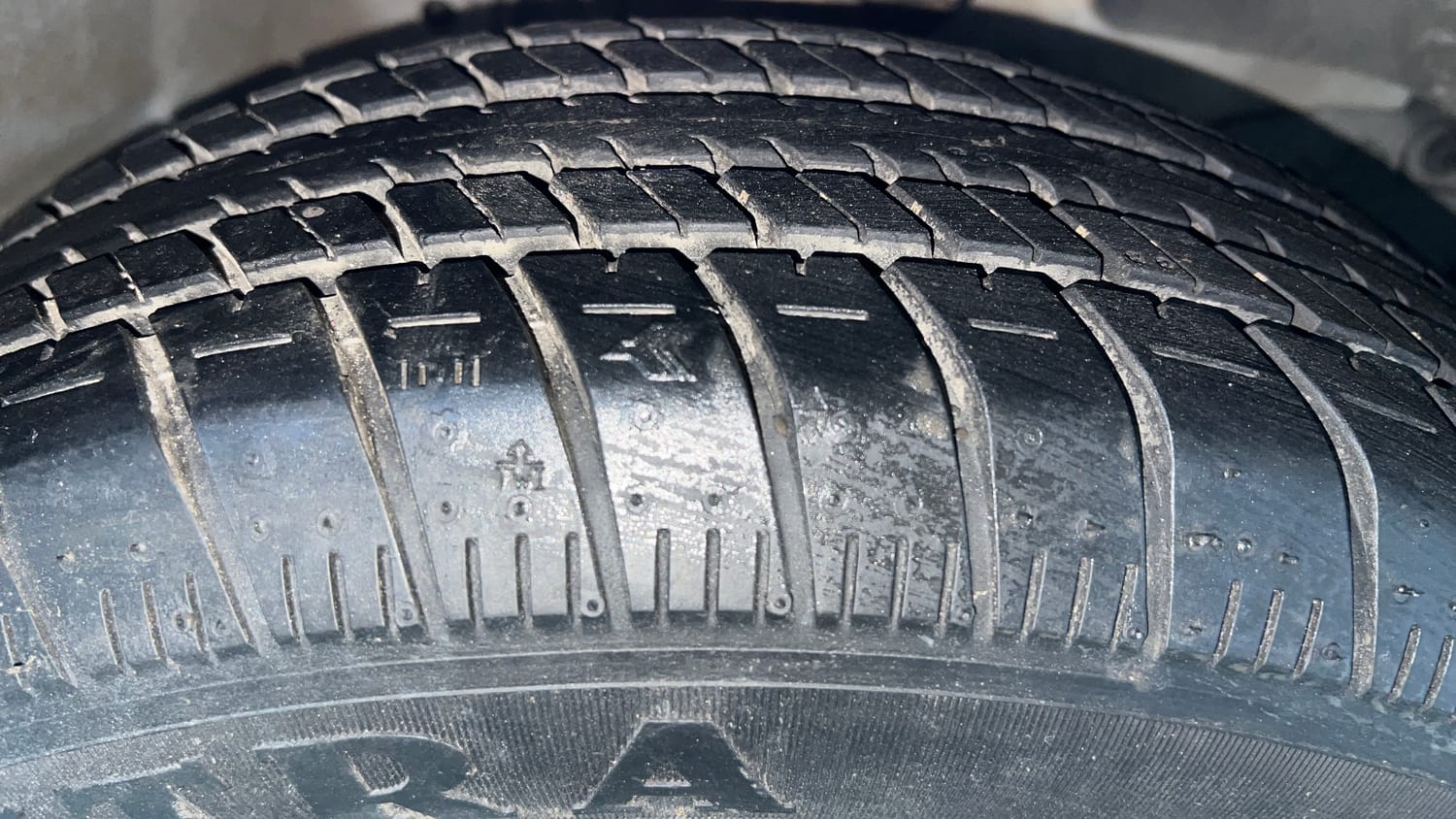 Used 2016 Honda Amaze 1.2 VX AT i-VTEC Petrol Automatic tyres RIGHT FRONT TYRE TREAD VIEW