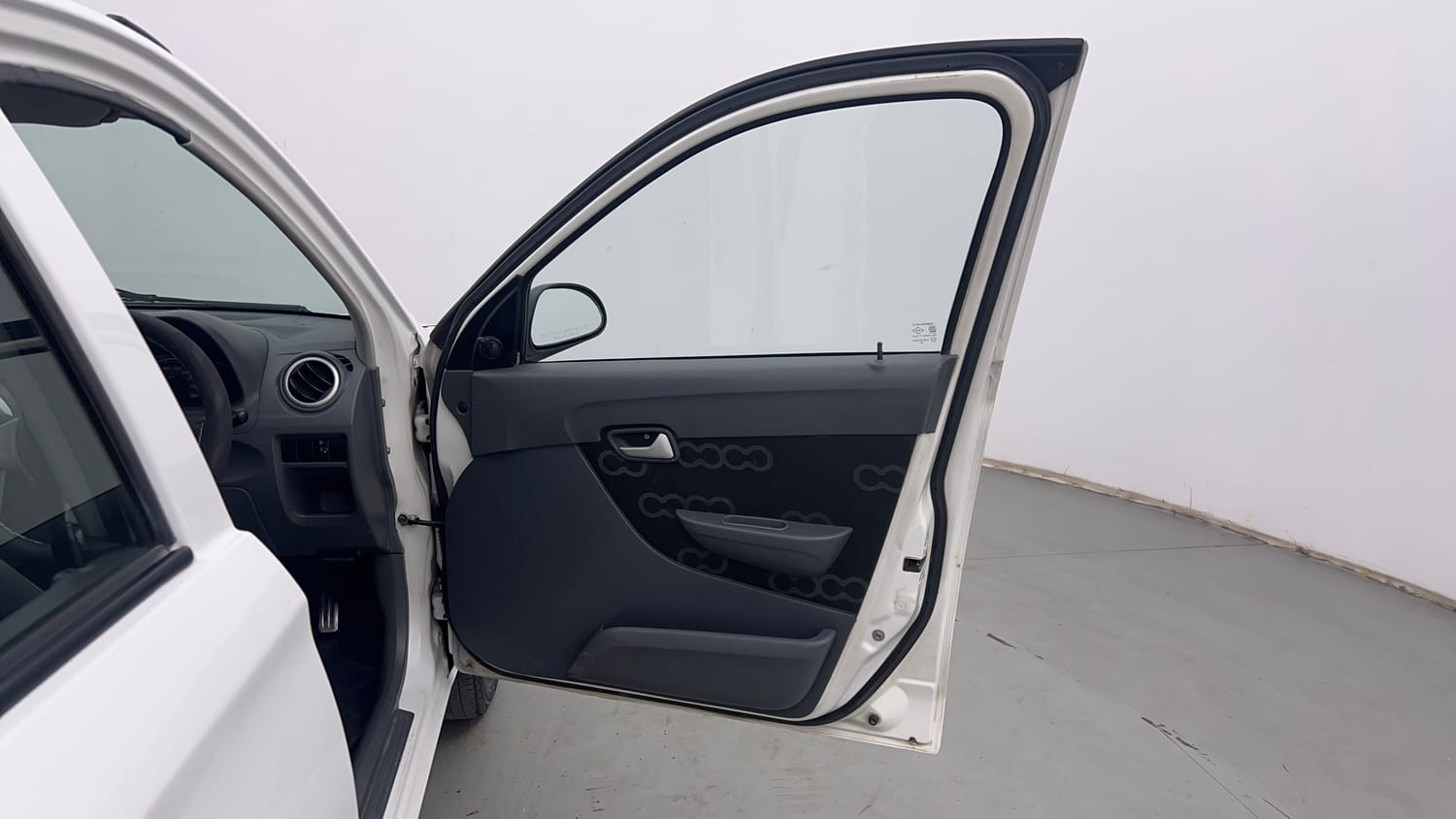 Used 2015 Maruti Suzuki Alto 800 Lxi Petrol Manual interior RIGHT FRONT DOOR OPEN VIEW