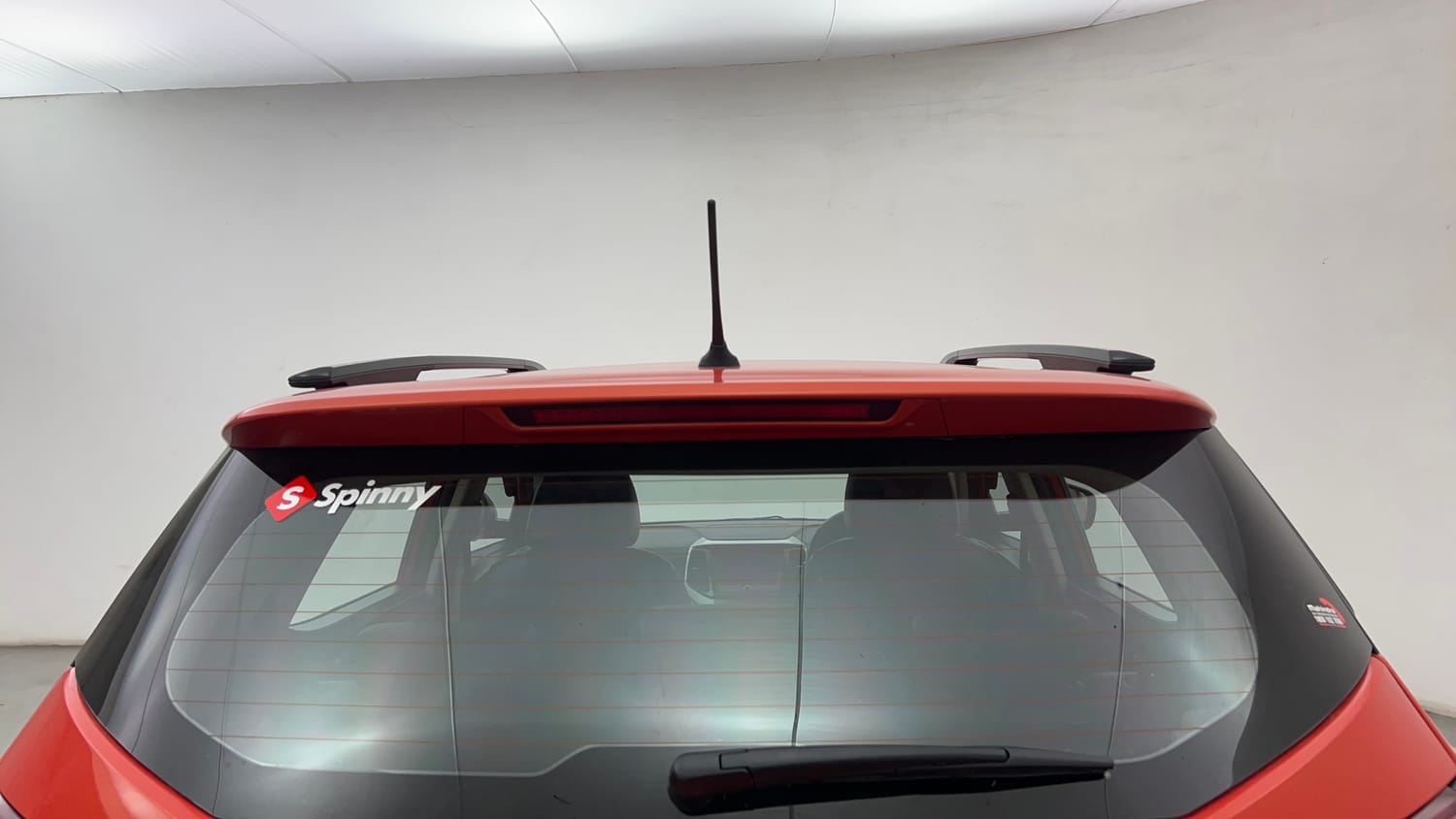 Used 2019 Mahindra XUV 300 1.5 W8 Diesel Manual exterior BACK WINDSHIELD VIEW