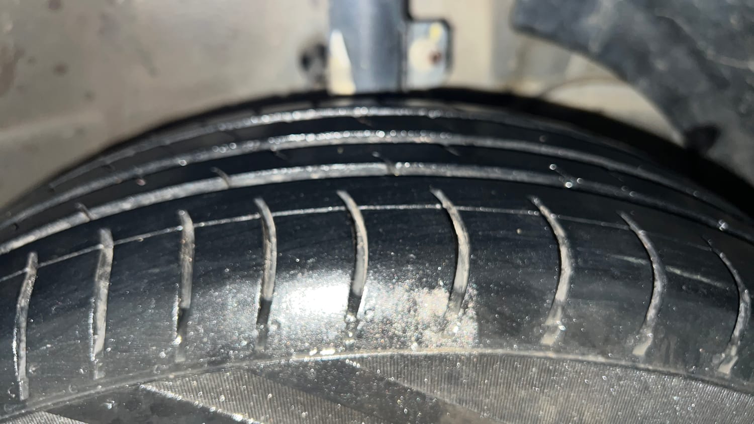 Used 2020 Maruti Suzuki Dzire VXi Petrol Manual tyres RIGHT FRONT TYRE TREAD VIEW
