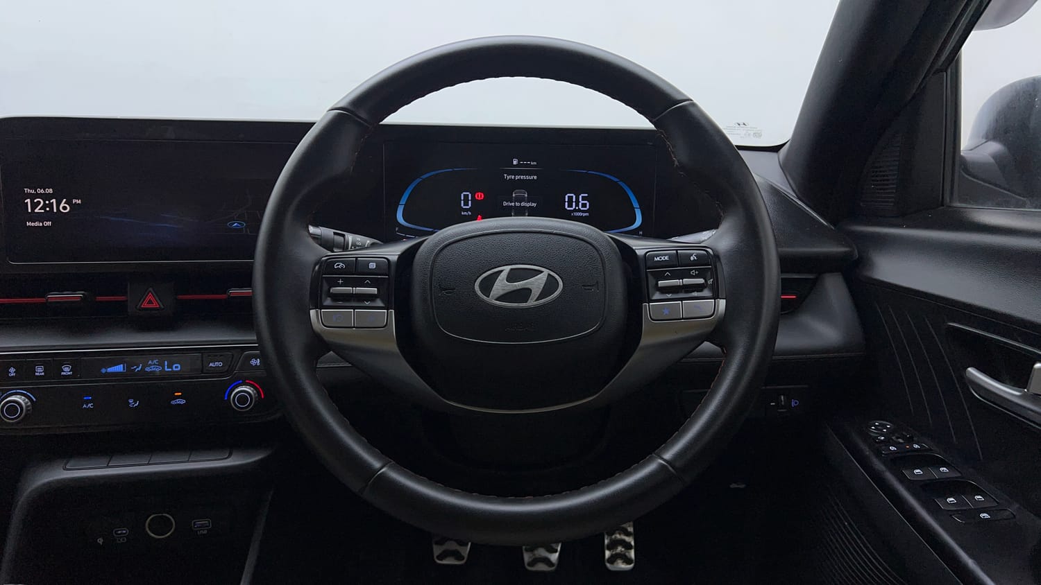 Used 2023 Hyundai Verna SX 1.5 Turbo Petrol MT Petrol Manual interior STEERING VIEW