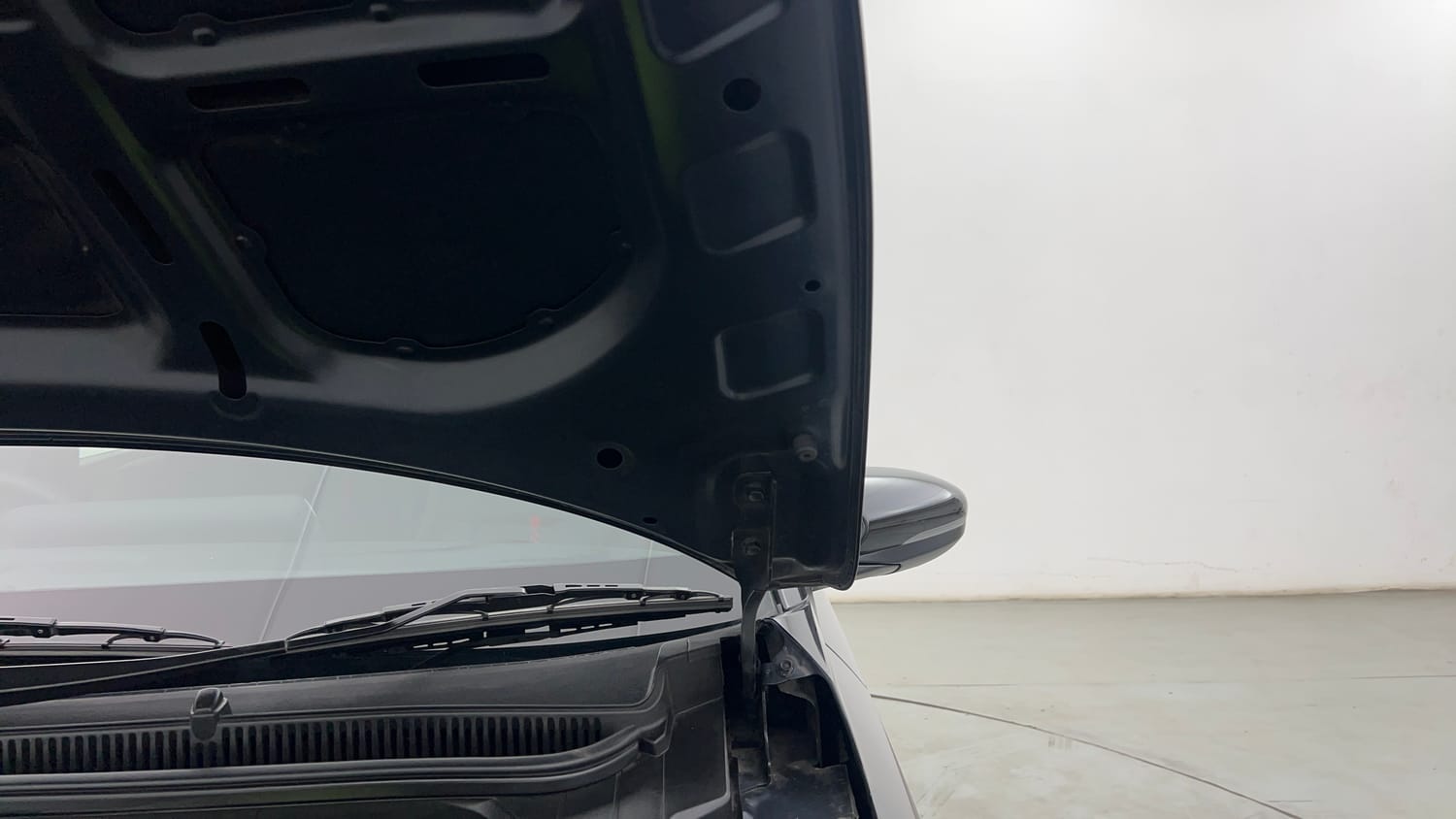 Used 2023 Hyundai i20 N Line N8 1.0 Turbo DCT Petrol Automatic engine ENGINE LEFT SIDE HINGE & APRON VIEW