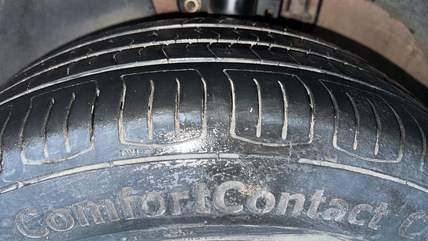 Used 2019 Volkswagen Vento Highline 1.2 (P) AT Petrol Automatic tyres LEFT FRONT TYRE TREAD VIEW
