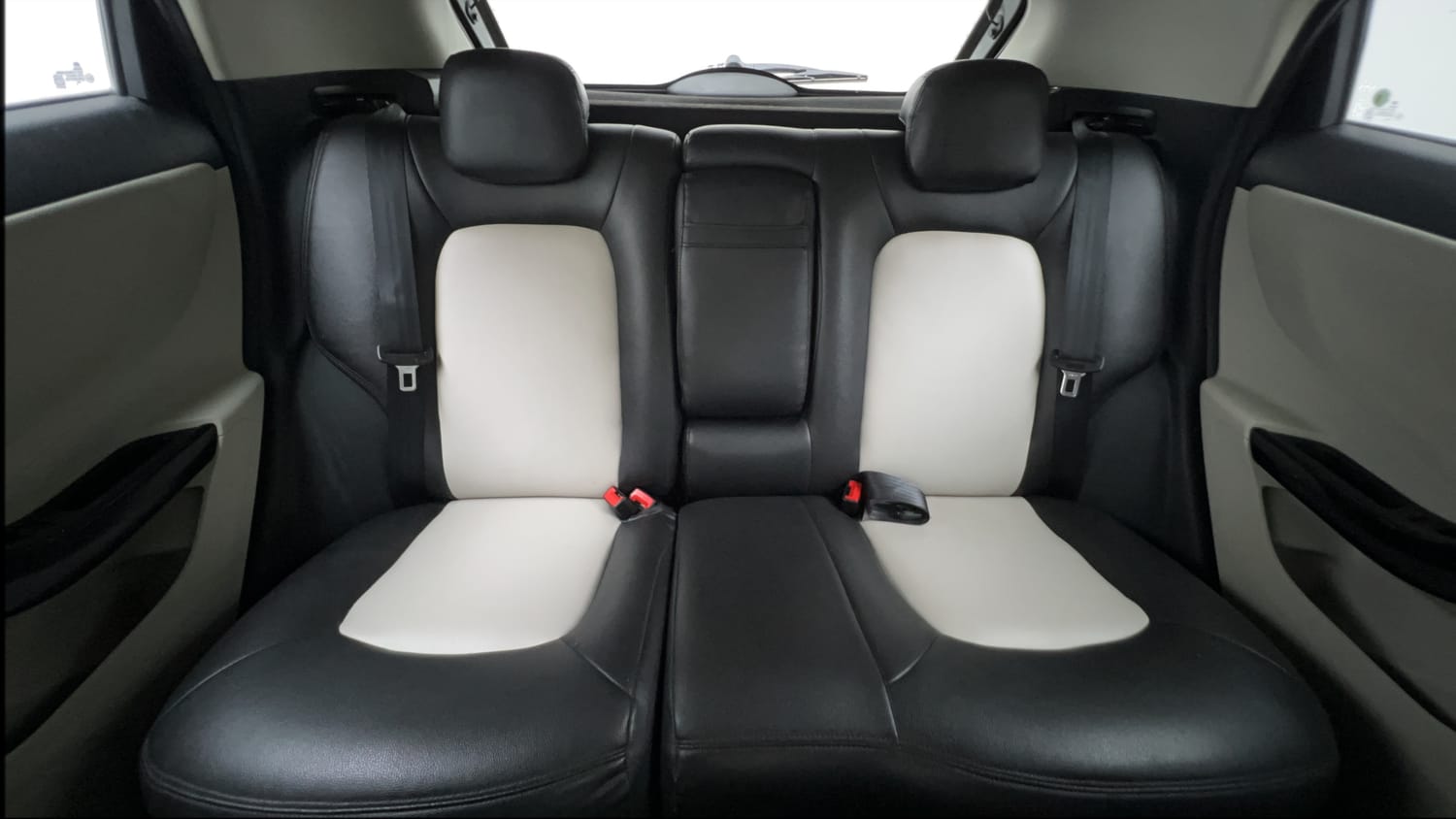 Used 2020 Tata Nexon XZ Plus (O) Petrol Manual interior REAR SEAT CONDITION VIEW