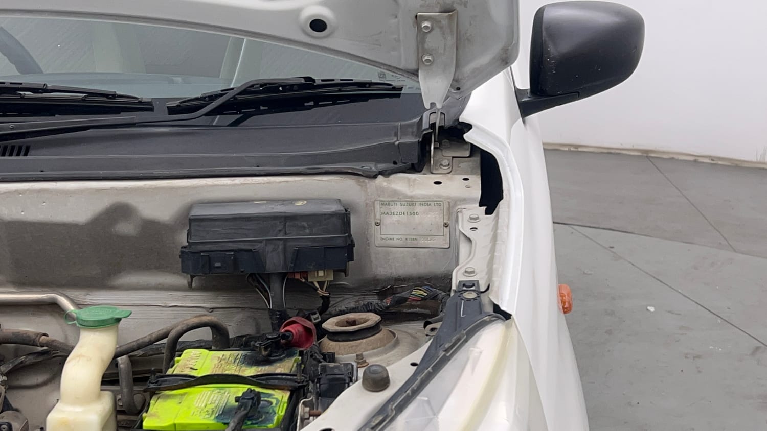 Used 2016 Maruti Suzuki Alto K10 VXi Petrol Manual engine ENGINE LEFT SIDE HINGE & APRON VIEW