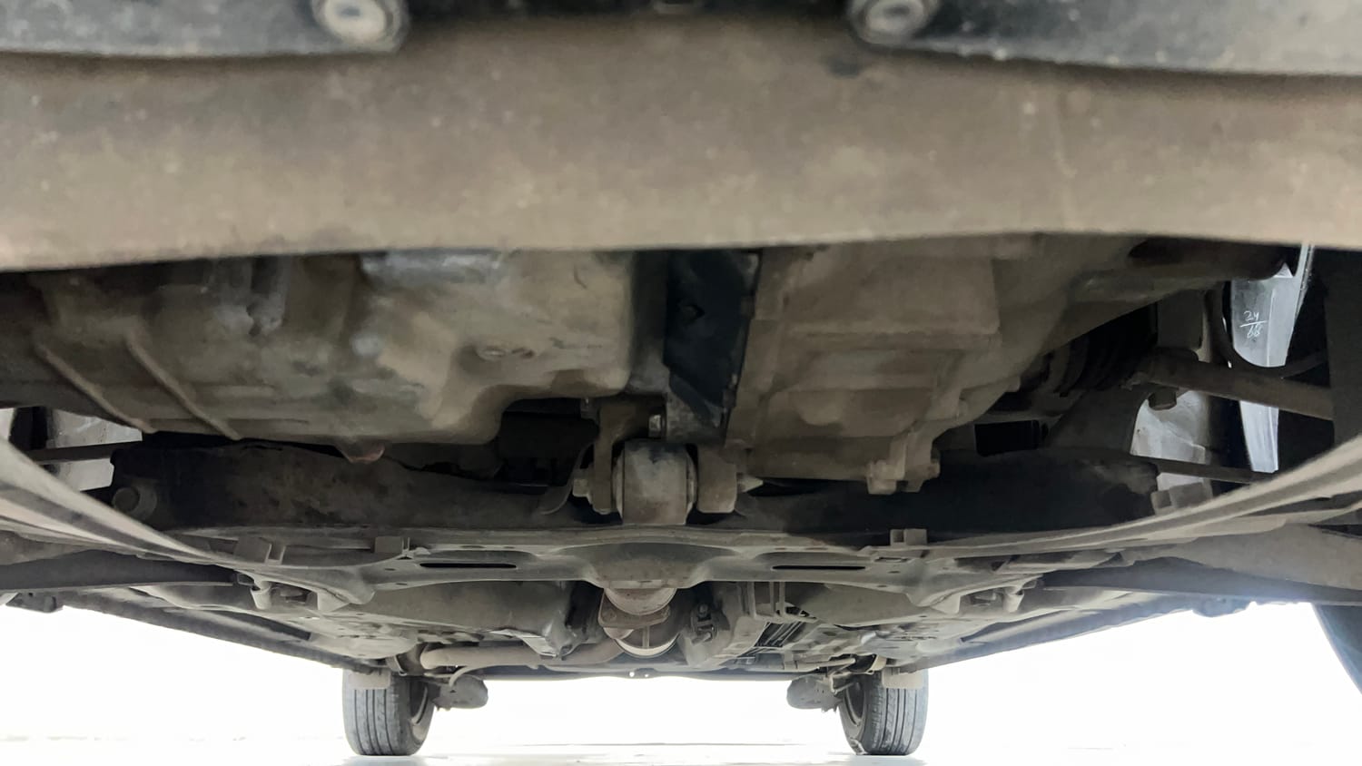 Used 2015 Honda Amaze 1.2 S i-VTEC Petrol Manual extra FRONT LEFT UNDERBODY VIEW