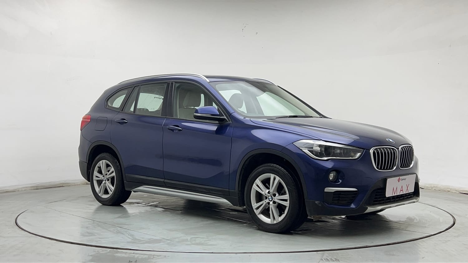 Used 2019 BMW X1 sDrive20d xLine Diesel Automatic exterior RIGHT FRONT CORNER VIEW
