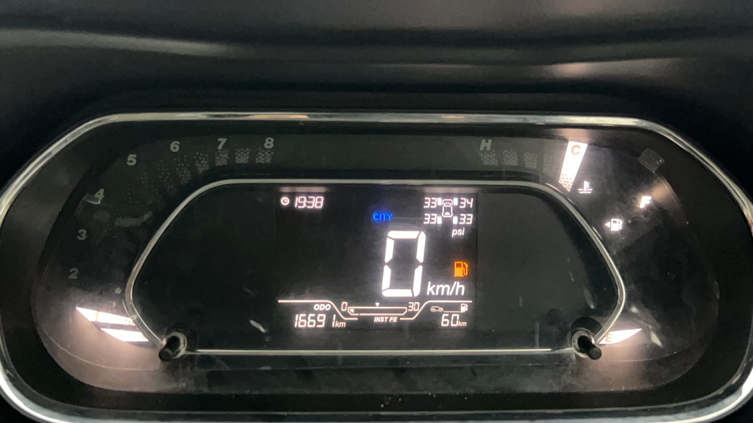 Used 2023 Tata Nexon XZ Plus LUXS Diesel Diesel Manual interior CLUSTERMETER VIEW