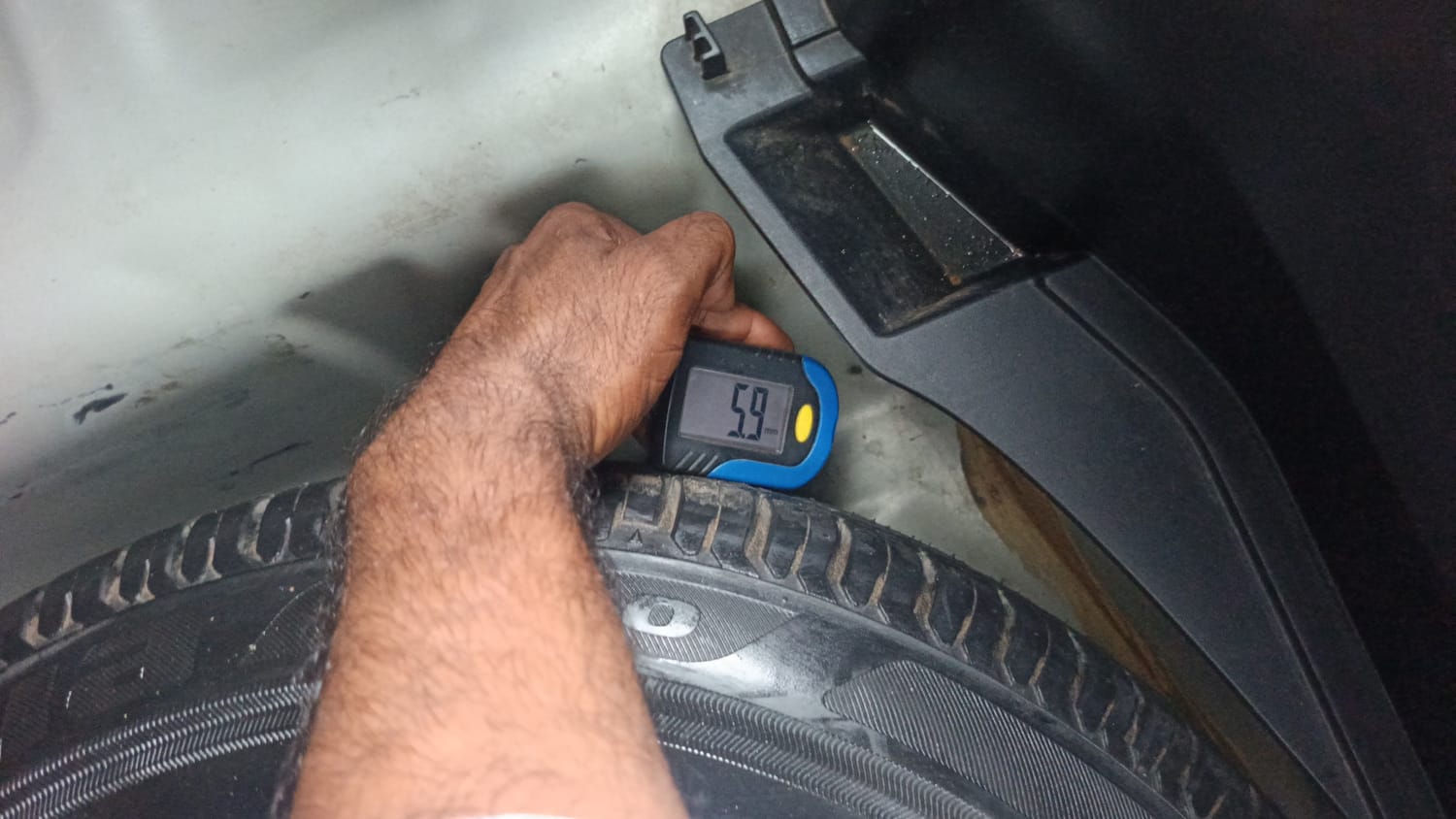 Used 2019 Maruti Suzuki Swift ZDi Plus AMT Diesel Automatic tyres SPARE TYRE VIEW
