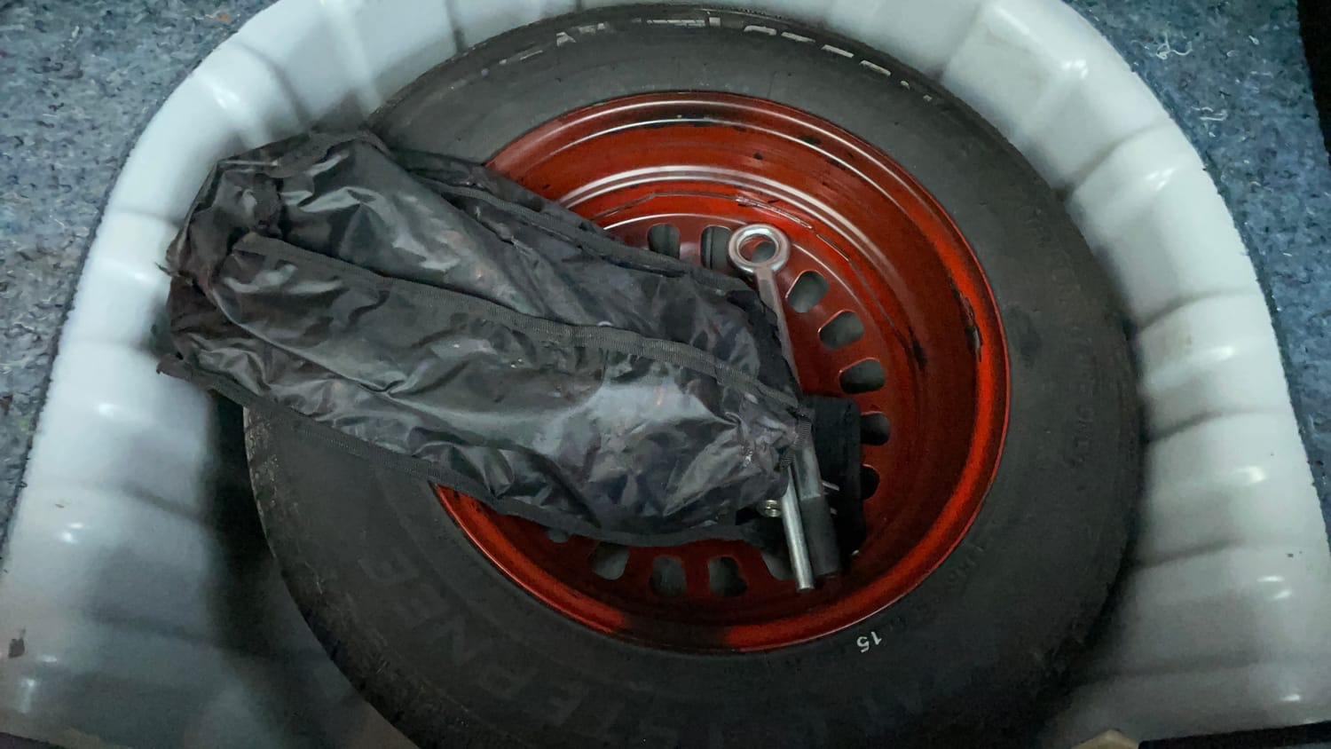 Used 2023 Nissan Magnite XV Petrol Manual tyres SPARE TYRE VIEW