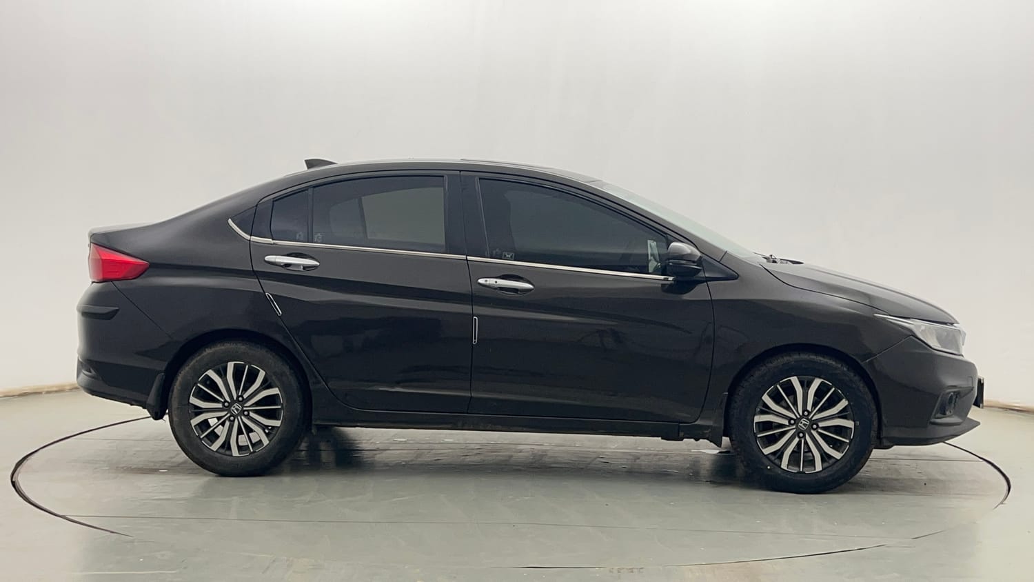 Used 2018 Honda City VX Petrol Petrol Manual exterior RIGHT SIDE VIEW