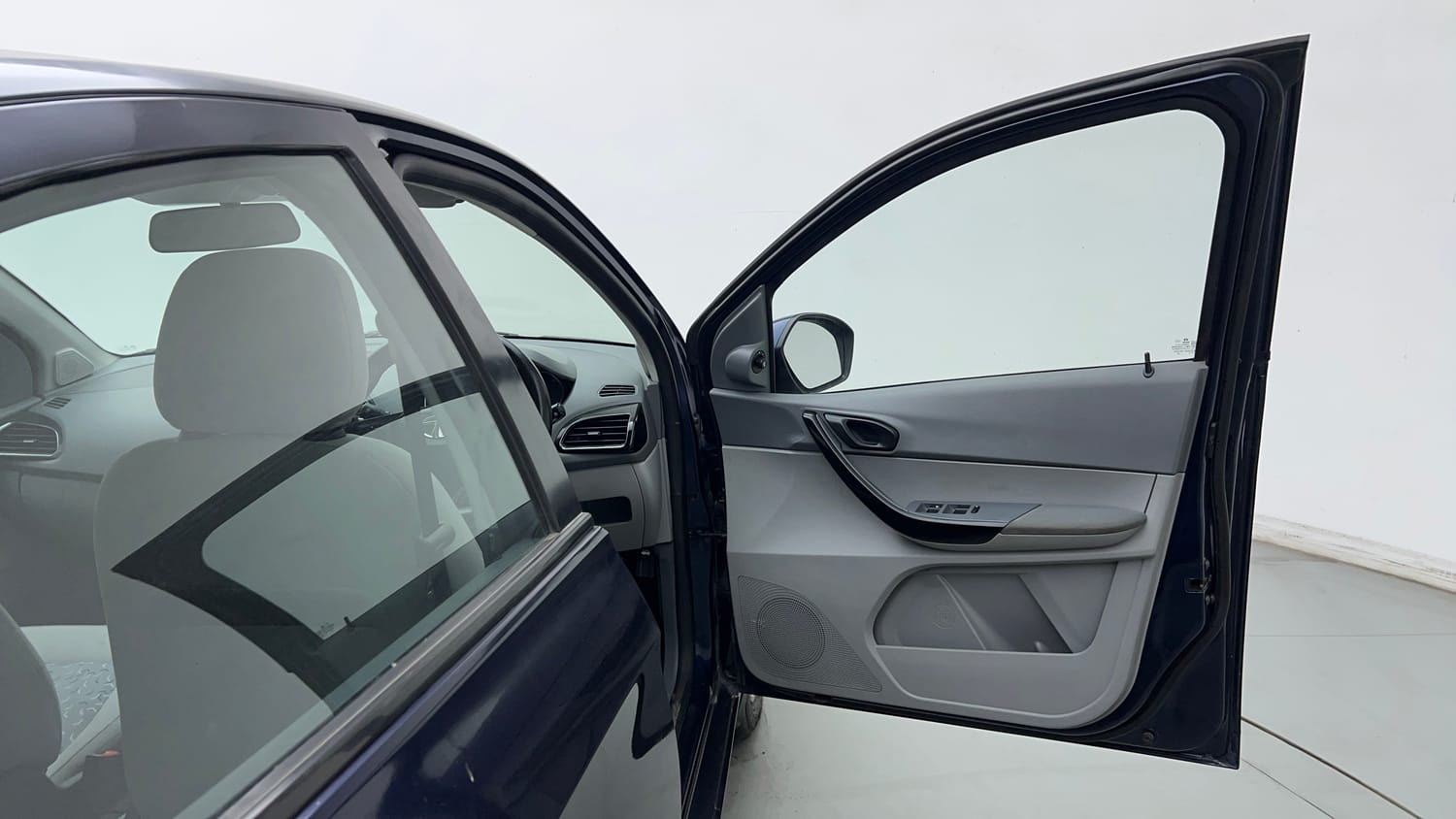 Used 2021 Tata Tigor XZ Petrol Manual interior RIGHT FRONT DOOR OPEN VIEW
