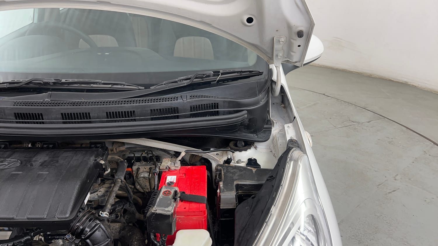 Used 2018 Hyundai Grand i10 Magna 1.2 Kappa VTVT Petrol Manual engine ENGINE LEFT SIDE HINGE & APRON VIEW