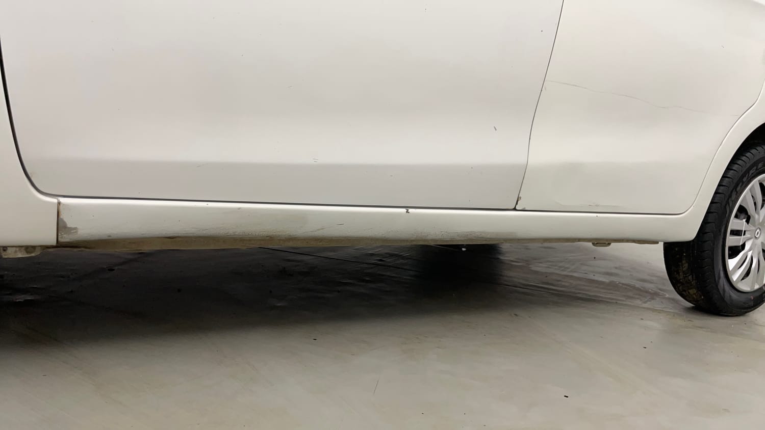 Used 2017 Maruti Suzuki Celerio ZXi AMT Petrol Automatic dents MINOR DENT