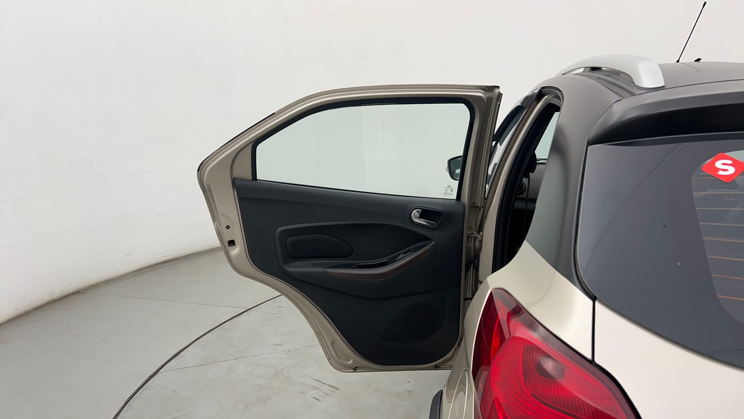 Used 2019 Ford Freestyle Titanium 1.5 TDCi Diesel Manual interior LEFT REAR DOOR OPEN VIEW