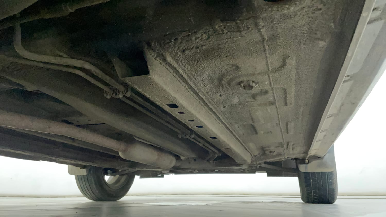 Used 2023 Nissan Magnite XV Petrol Manual extra REAR RIGHT UNDERBODY VIEW