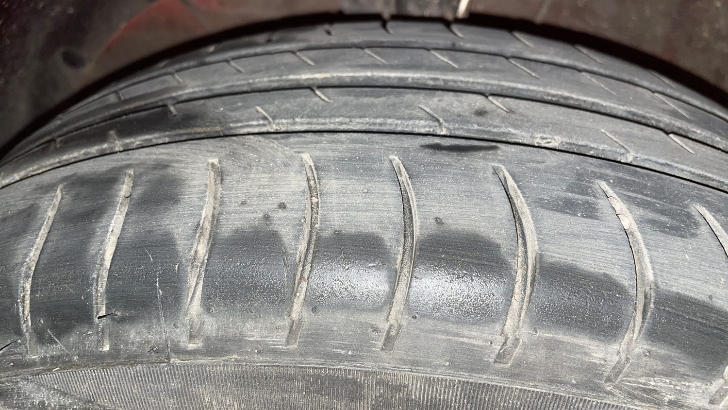 Used 2018 Maruti Suzuki Swift ZXi AMT Petrol Automatic tyres LEFT FRONT TYRE TREAD VIEW