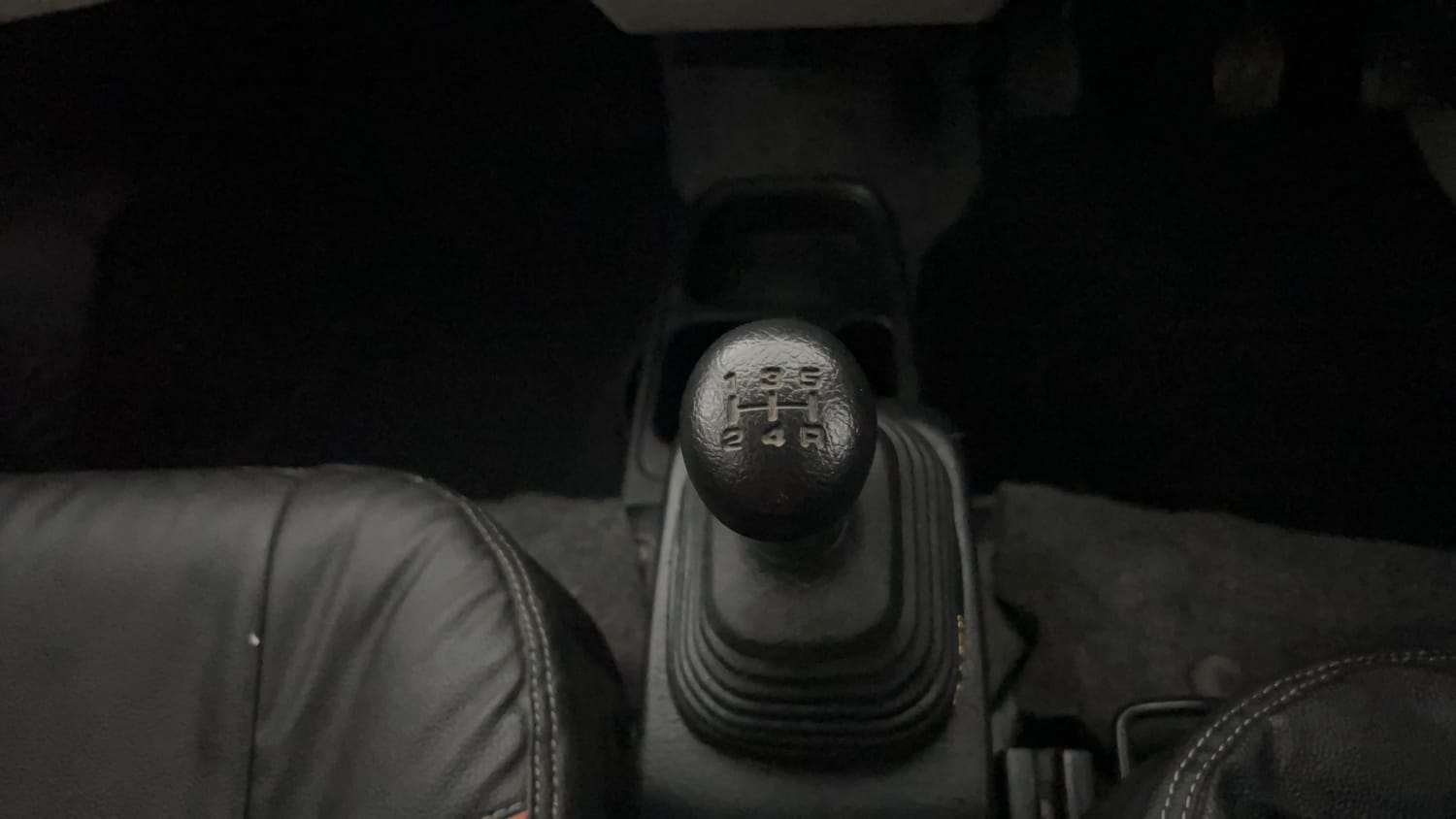 Used 2022 Maruti Suzuki Eeco 5 STR AC (O) Petrol Manual interior GEAR  KNOB VIEW