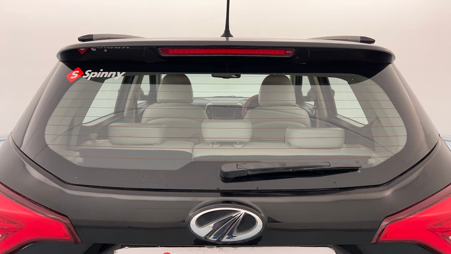 Used 2021 Mahindra XUV 300 W8 (O) 1.5 Diesel Diesel Manual exterior BACK WINDSHIELD VIEW