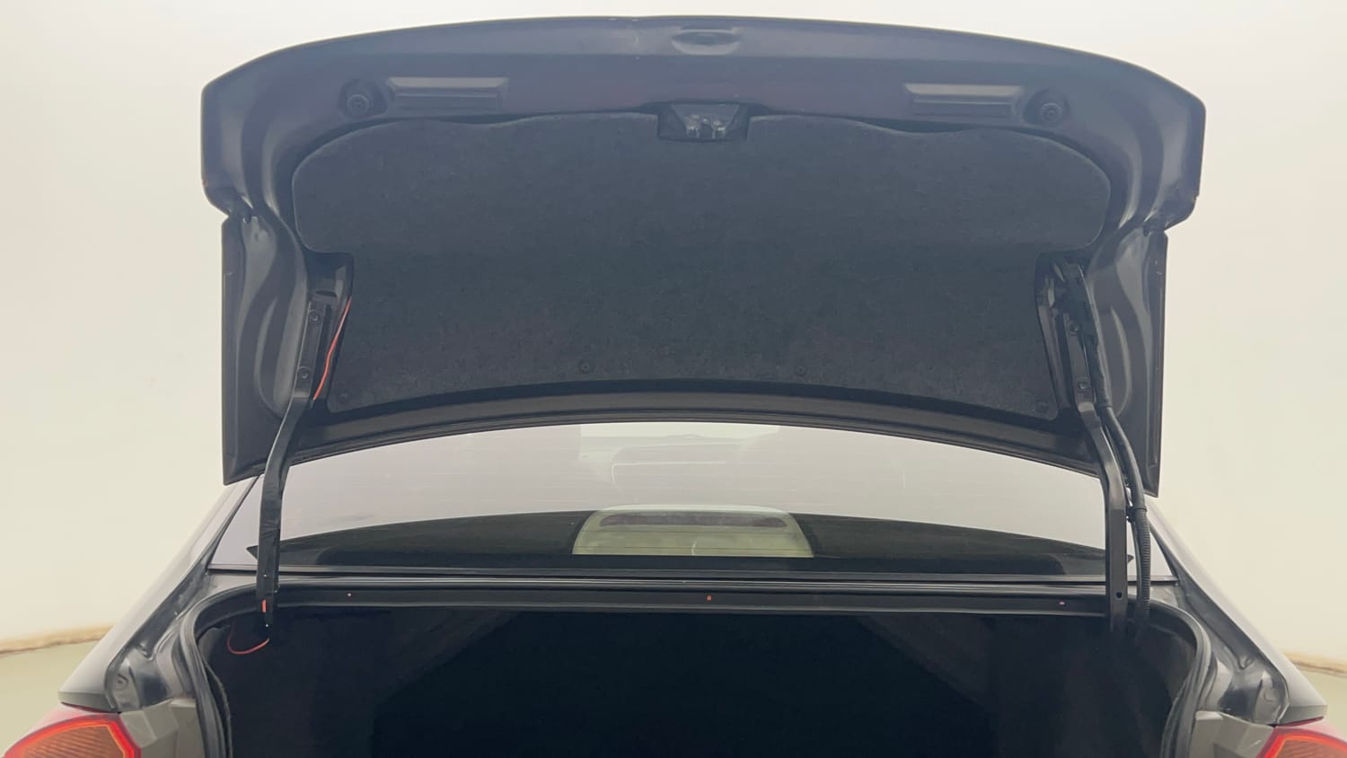 Used 2018 Honda City VX Petrol Petrol Manual interior DICKY DOOR OPEN VIEW