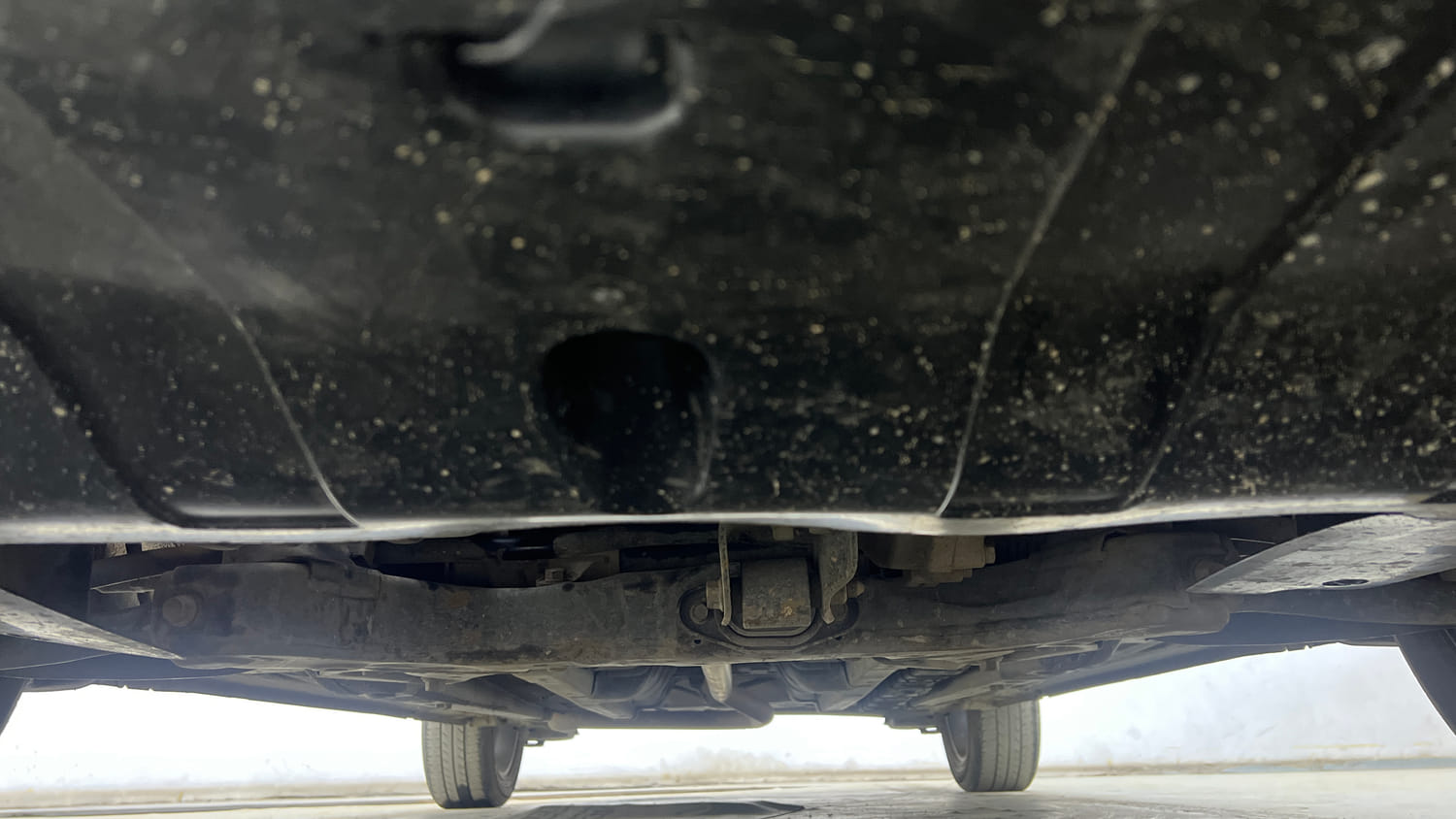 Used 2015 Hyundai Elite i20 Asta 1.2 Petrol Manual extra FRONT LEFT UNDERBODY VIEW