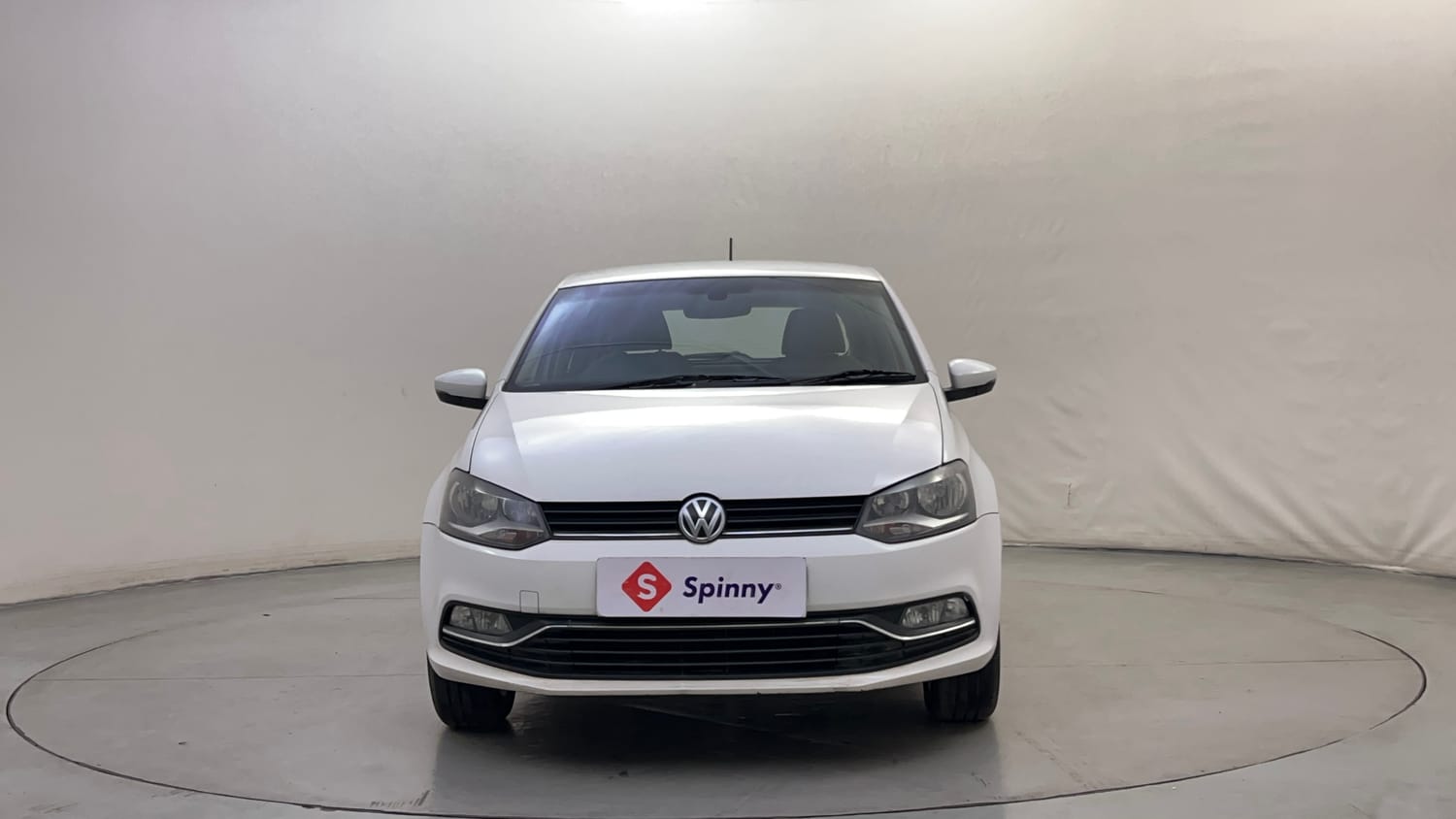 Used 2017 Volkswagen Polo Highline1.2L (P) Petrol Manual exterior FRONT VIEW
